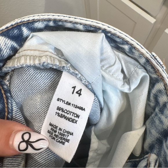 Arula Light Wash Distressed Straight Leg Jeans Women’s Size 14 High Rise - Picture 6 of 8